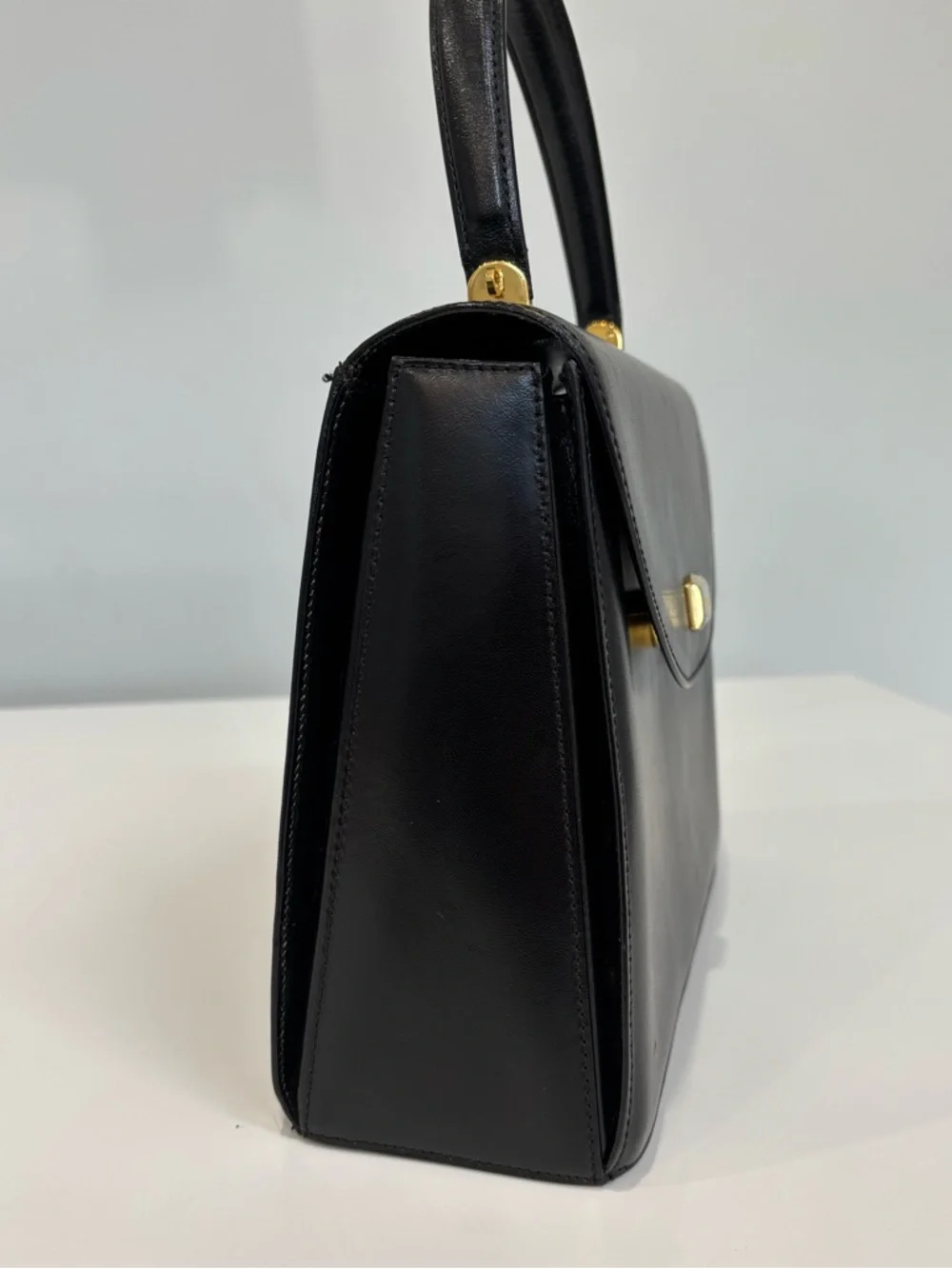 Bally Vintage Black Leather Top Handle Bag Gold Hardware Structured Crossbody - Picture 6 of 10